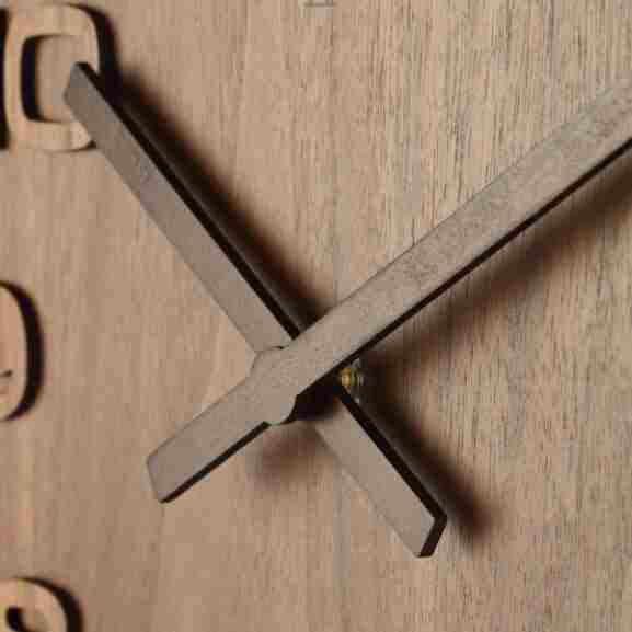 Nextime Wood Wood Medium wandklok bruin met duurzaam geoogst hout