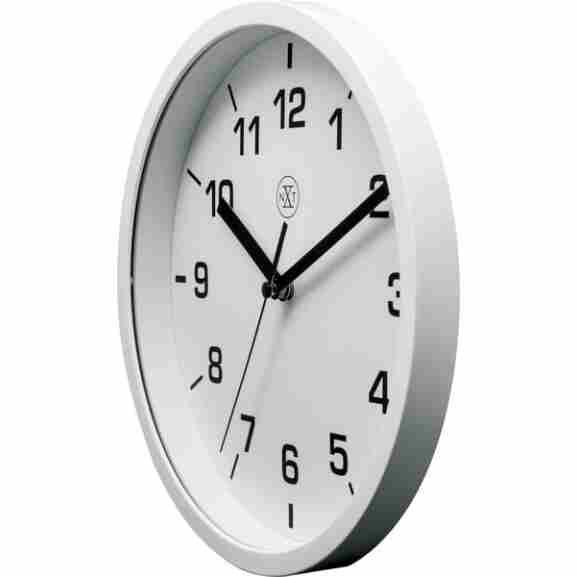 Nextime wandklok met witte wijzerplaat en arabische cijfers