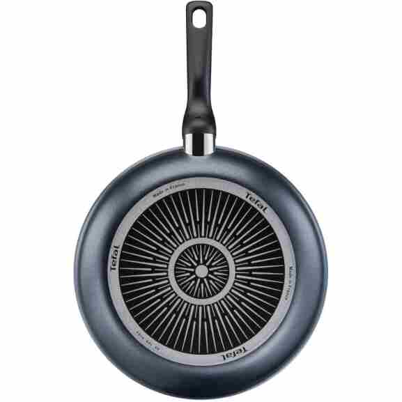 Tefal XL Force koekenpan 24 cm met XL-formaat voor familiekoken, duurzame titanium coating en innovatieve hitte-indicator voor