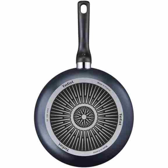 Zwarte Tefal XL Force hapjespan met ergonomische handgreep, Thermo-Signal en anti-aanbaklaag die tot 2 keer langer meegaat,
