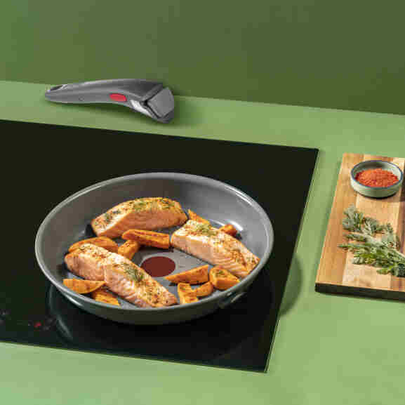 Tefal Ingenio Renew grijze koekenpan met afneembare handgreep en keramische coating
