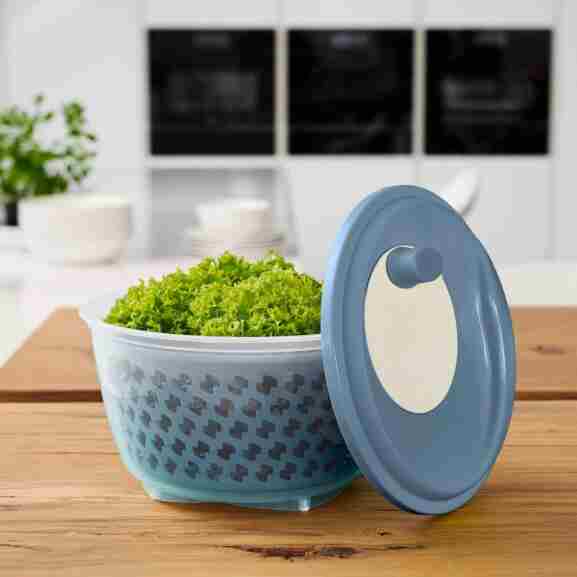 Rotho Fresh slacentrifuge in horizon blauw/transparant met antislipvoetjes en soepel draaiende slinger voor moeiteloos drogen