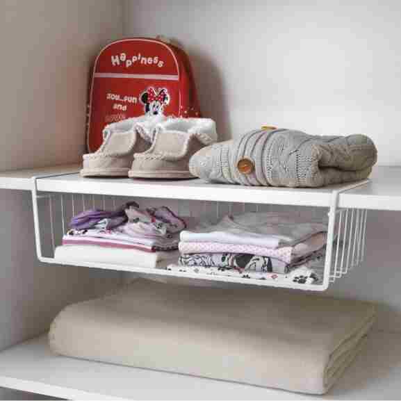 Elegante witte hangmand van Metaltex, 50x26x14 cm groot, met twee praktische armen voor eenvoudige bevestiging in kasten