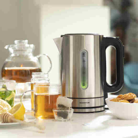 Inventum HW817D waterkoker met oververhittingsbeveiliging en droogkookbeveiliging in RVS en zwart