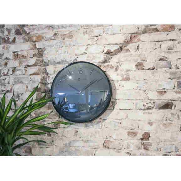 NeXtime Ne-3235Zw zwarte wandklok met Scandinavische stijl